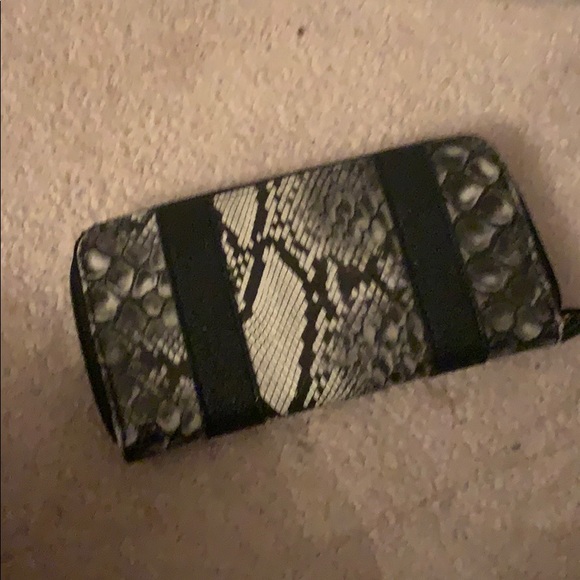 Steve Madden snakeskin wallet - Picture 4 of 4